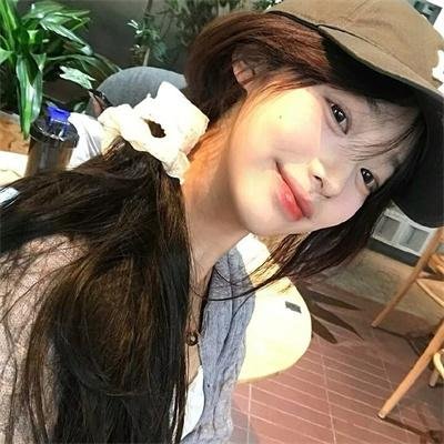 飘动的红丝带 海报